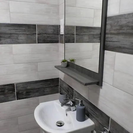 Majorka Vendeghaz * Diósjenő