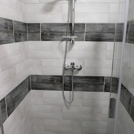 Majorka Vendeghaz Diósjenő