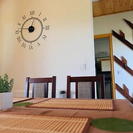 Majorka Vendeghaz Diósjenő