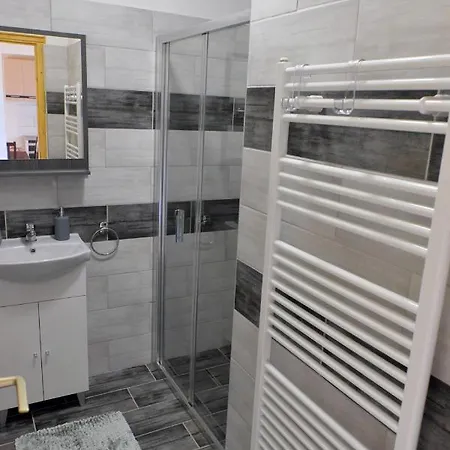 Majorka Vendeghaz Diósjenő