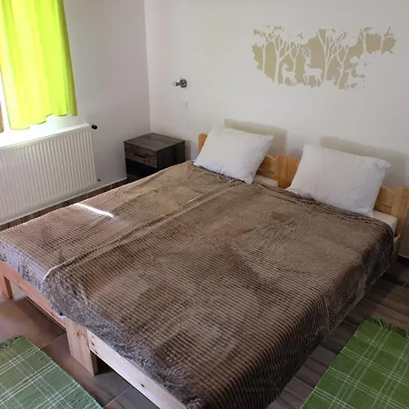 Majorka Vendeghaz Apartament Diósjenő
